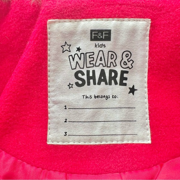 New Toddler girl button closure red Winter Coat With Faux Fur Trip 18-24m - Picture 3 of 12